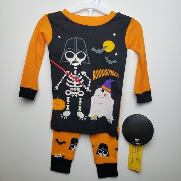 Star Wars Halloween PJs glow in the dark PJs - Picture 2 of 5